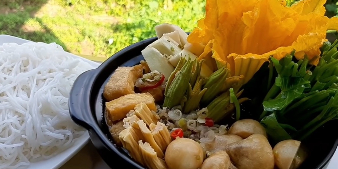 Cách nấu lẩu mắm chay ngon tuyệt vời mà vô cùng đơn giản 11 CachNauLAUMAMCHAYTHOMNGONMonAnChayBaMeQue0 17screenshot 1200x676 1