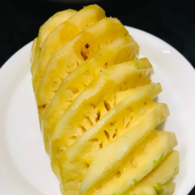 Bước 1 Sơ chế các nguyên liệu Nước ép ổi có đá