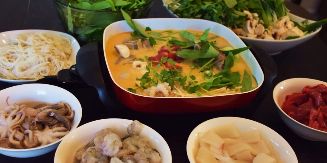 Hot Pot with Curry Based hot pot 4 19 screenshot 1200x676 1