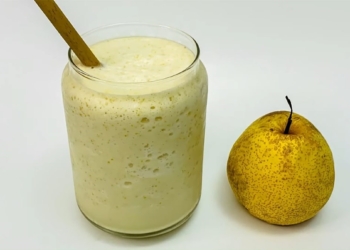 HowToMakePearSmoothie HomeCookingLifestyle3 24screenshot 1200x676 1