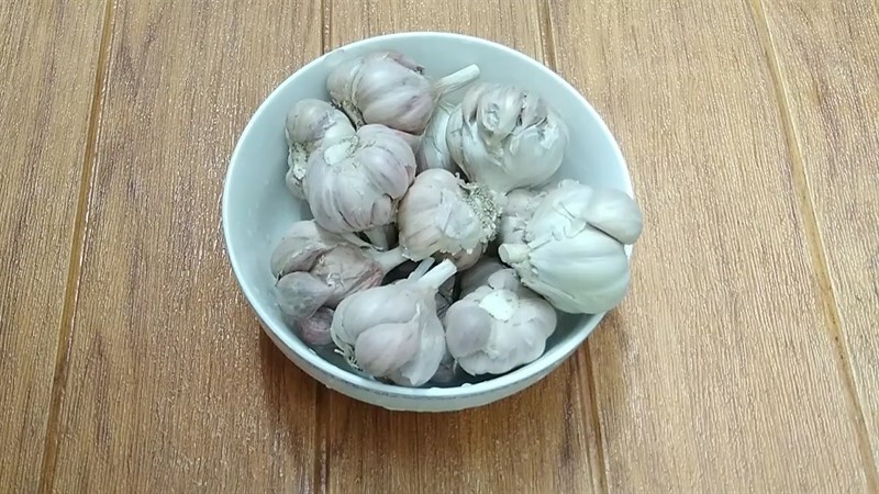 Nguyên liệu món ăn 2 cách làm bột tỏi khô không cần lò nướng