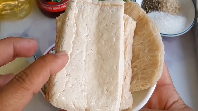 Nguyên liệu món ăn thịt ba chỉ kho tiêu chay