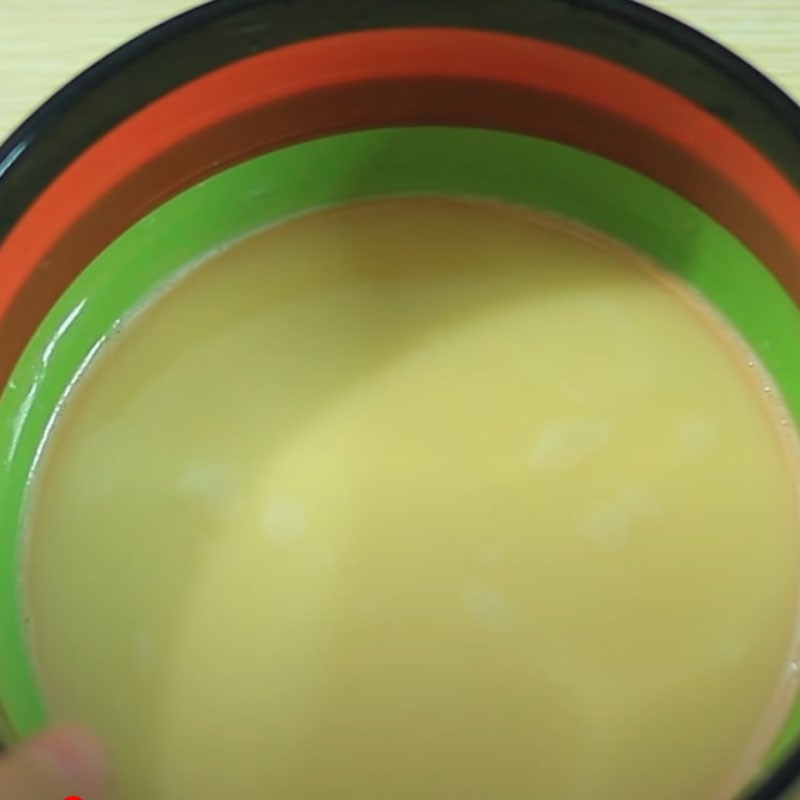 Bước 2 Bào khoai mì Chè khoai mì nước cốt dừa