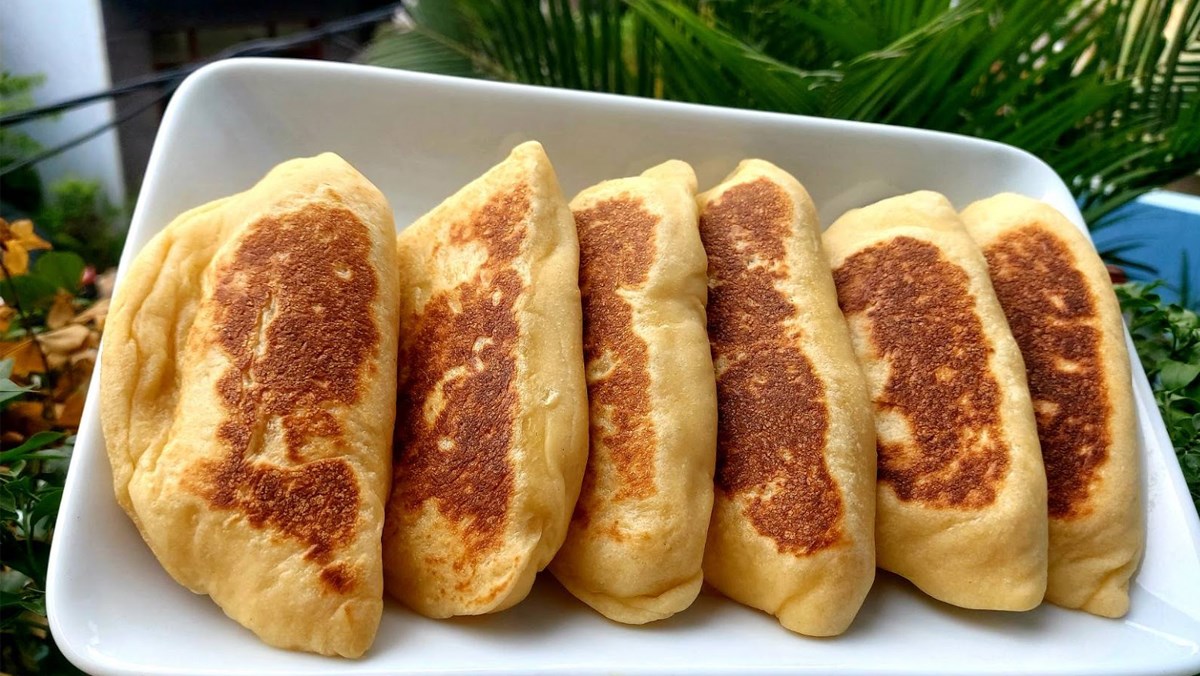 Bánh mì nhân trứng sữa (Custard)