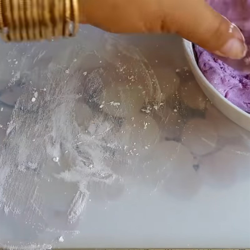 Bước 2 Trộn bột và tạo hình bánh canh Bánh canh khoai mỡ chay