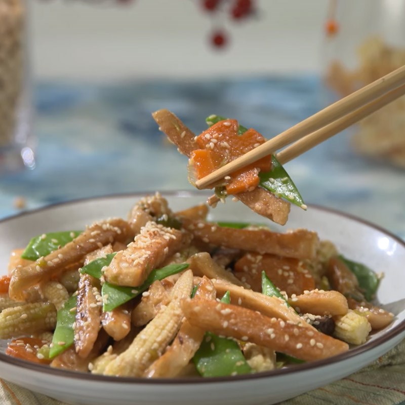 Bước 4 Thành phẩm Bắp non xào mì căn