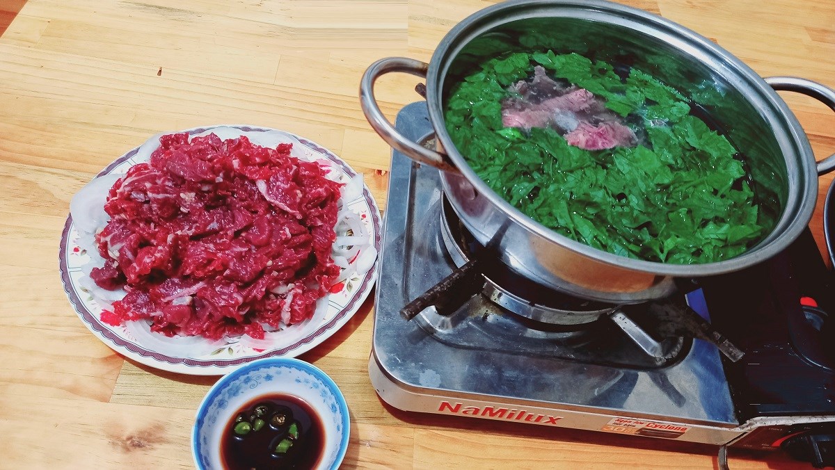 Bò nhúng nước dừa lá khổ qua rừng (công thức được chia sẻ từ người dùng)