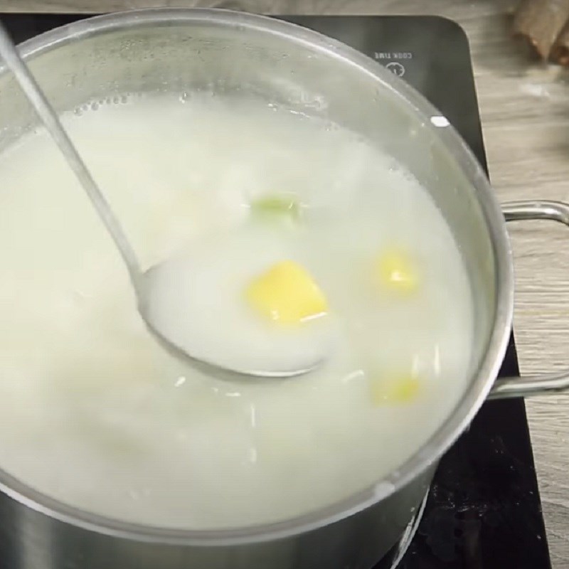 Bước 3 Nấu chè và hoàn thành Chè khoai dẻo trà xanh