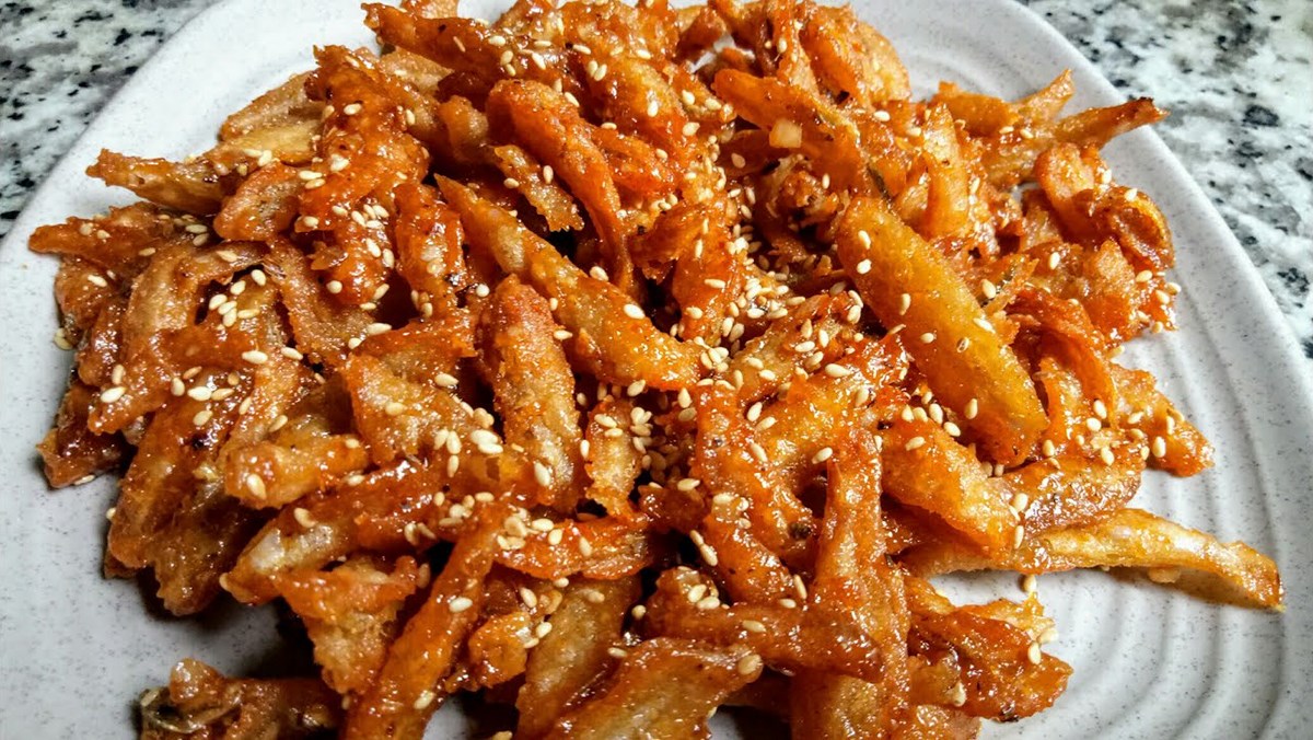 Cá cơm chiên nước mắm