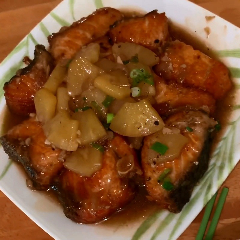 Bước 6 Thành phẩm Cá hồi kho thơm (dứa)