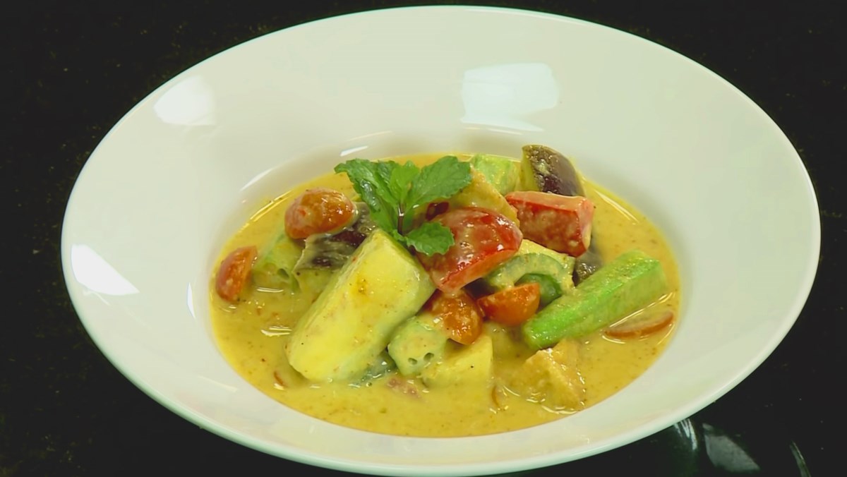 Cà ri rau củ chua cay
