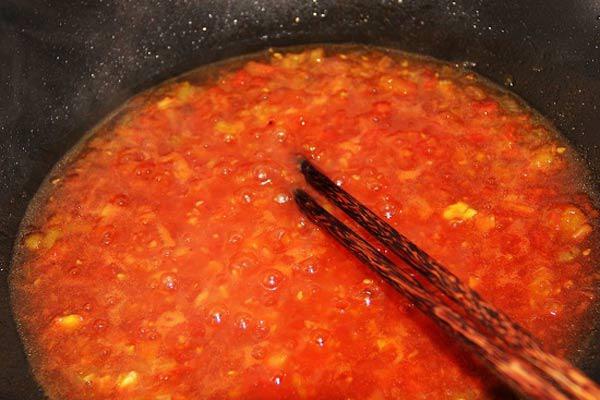 Bước 3 Làm sốt chấm Lòng heo chiên giòn
