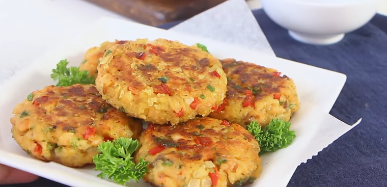 cach lam banh ca hoi chien gion rum bui beo cuc 1 760x367 1