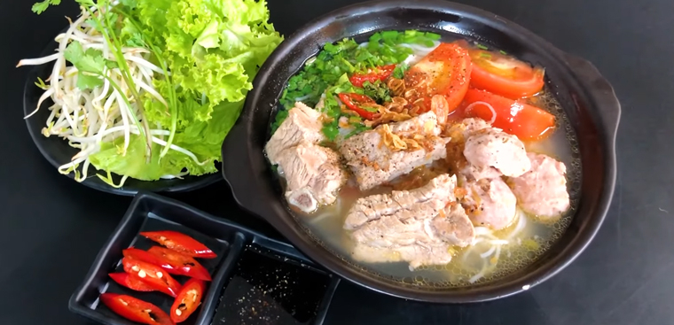cach lam bun suon chua don gian thom ngon dam da 12 760x367 1