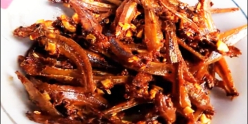 cach lam ca com kho chien toi ot gion rum thom ngon cuc hao avt 1200x676 1