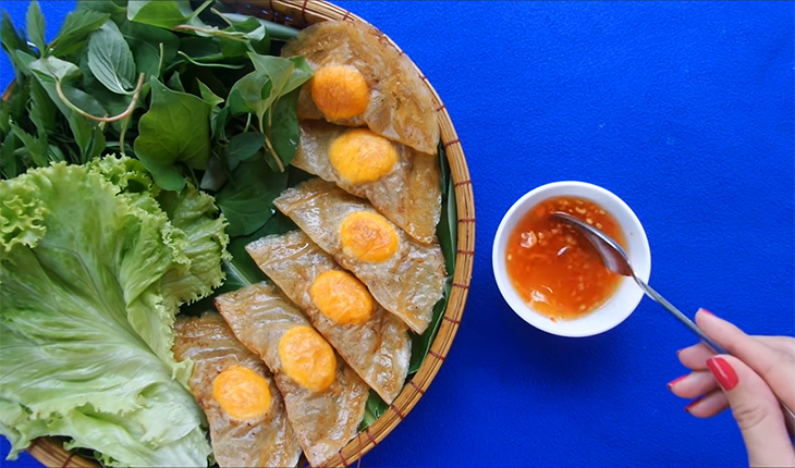 Bước 5 Pha nước mắm chấm chả giò Chả giò trứng