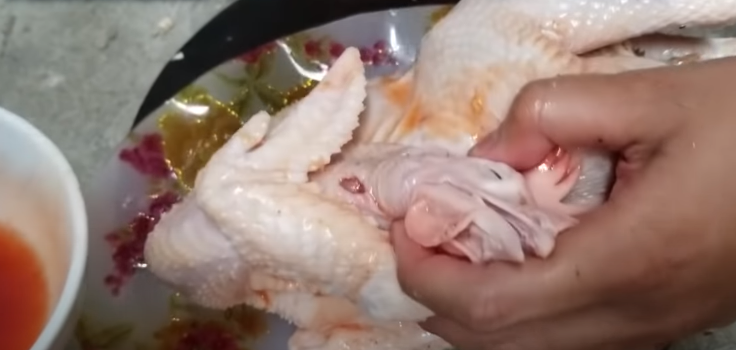 Bước 3 Ướp gà Gà nướng giấy bạc