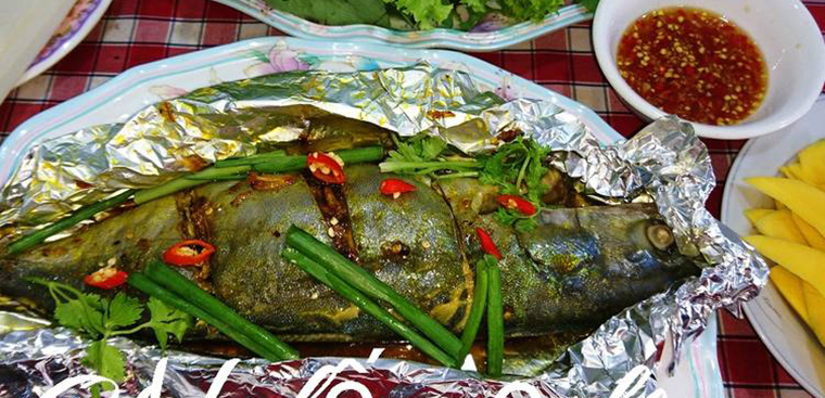 cach lam mon ca cam nuong giay bac dam da hap dan 760x367 1