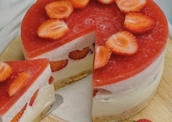 cach lam pudding sua chua dau tay thom ngon mat lanh cho ngay avt 1200x676 1