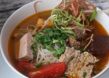 cach nau bun rieu cua dong ngon tuyet de lam tai nha 24 1200x676 1
