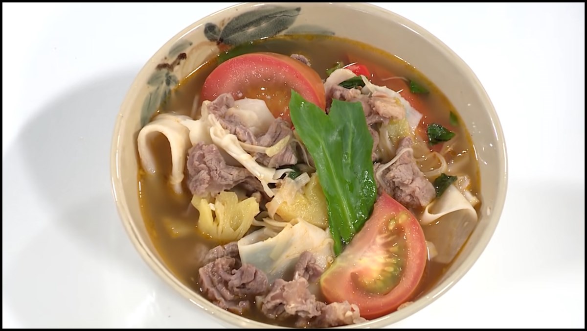 Canh gân bò chua cay