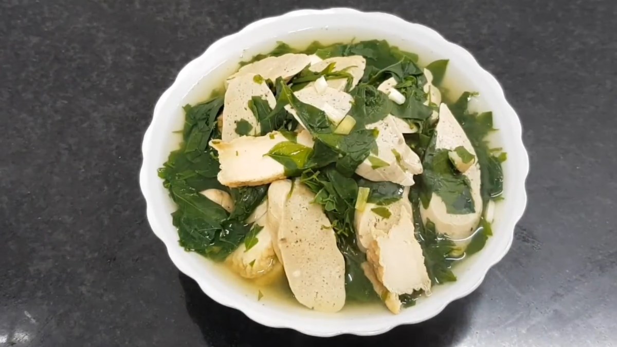 Canh rau ngót chay đậu hũ chả chay