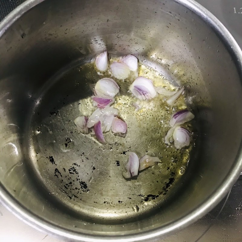 Bước 2 Xào thịt Canh rong biển thịt bằm đậu hũ