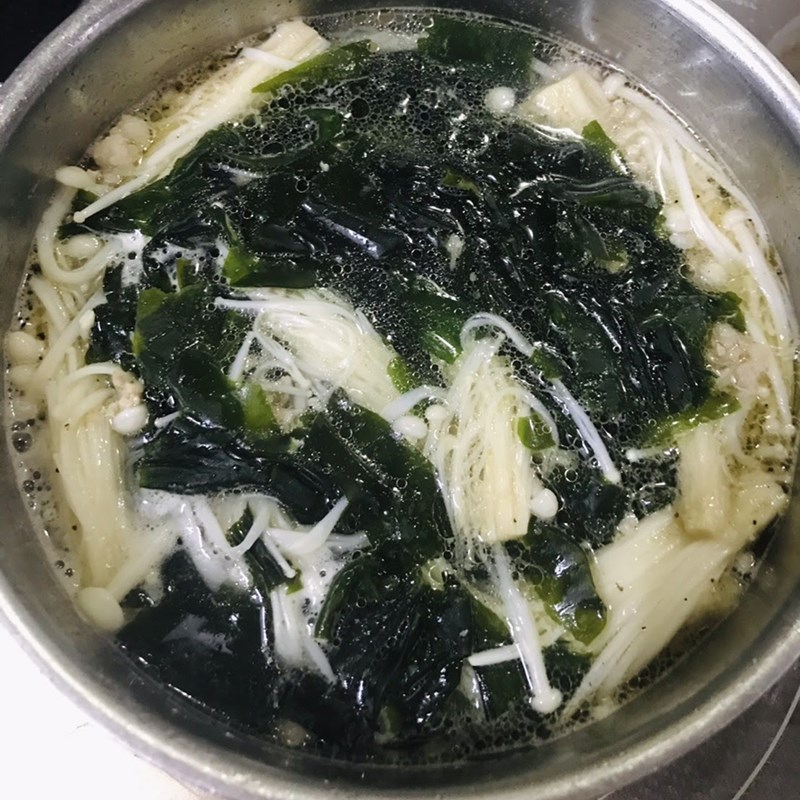 Bước 3 Nấu canh Canh rong biển thịt bằm đậu hũ