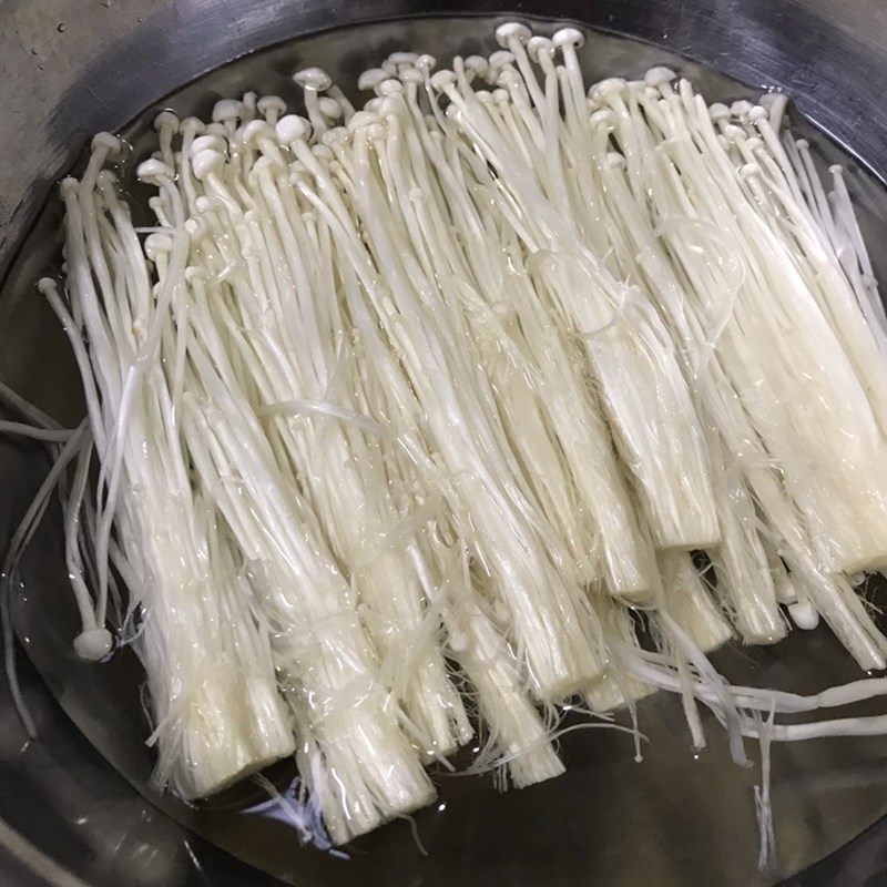 Bước 1 Sơ chế nguyên liệu Canh rong biển thịt bằm đậu hũ