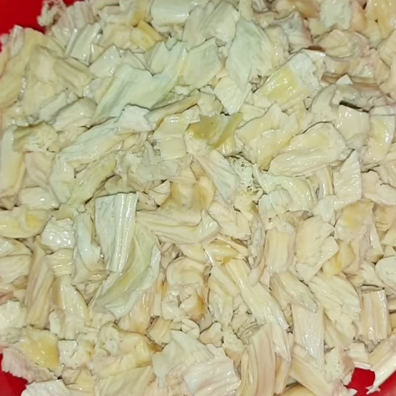Bước 1 Sơ chế tàu hũ ky Chả lụa tàu hũ ky xay nhuyễn