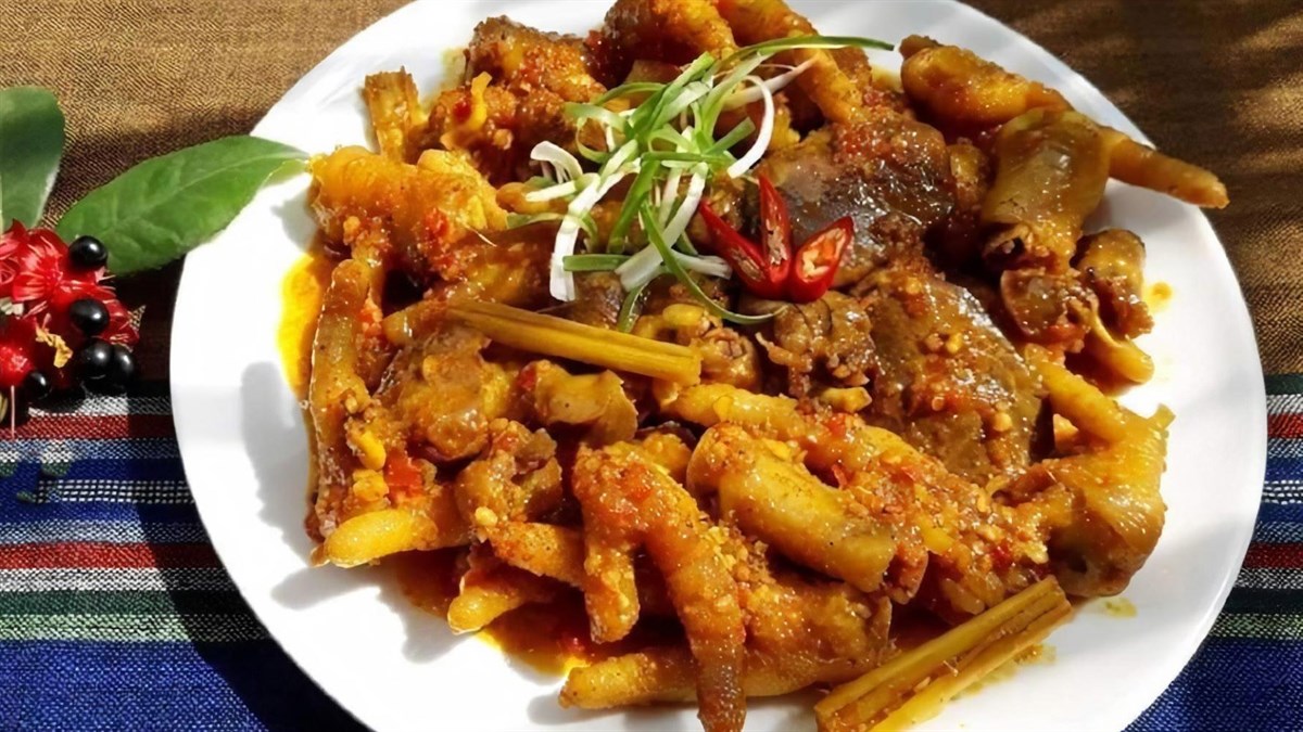 Chân gà kho sả ớt