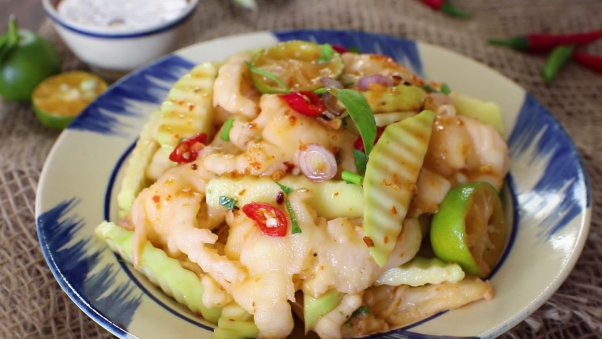 Chân gà rút xương trộn xoài xanh chua ngọt