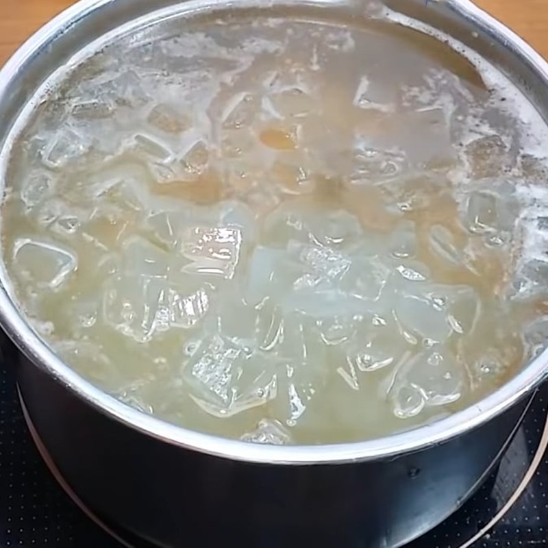 Bước 3 Nấu chè hạt sen với nha đam và nhãn nhục Chè hạt sen nha đam nhãn nhục