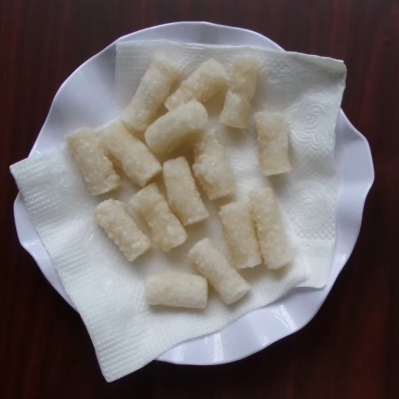 Bước 4 Chiên bánh gạo Bánh gạo lắc phô mai