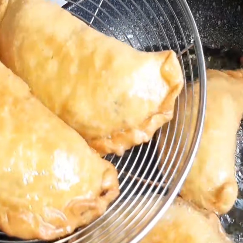 Bước 5 Chiên bánh gối chay Bánh gối chay