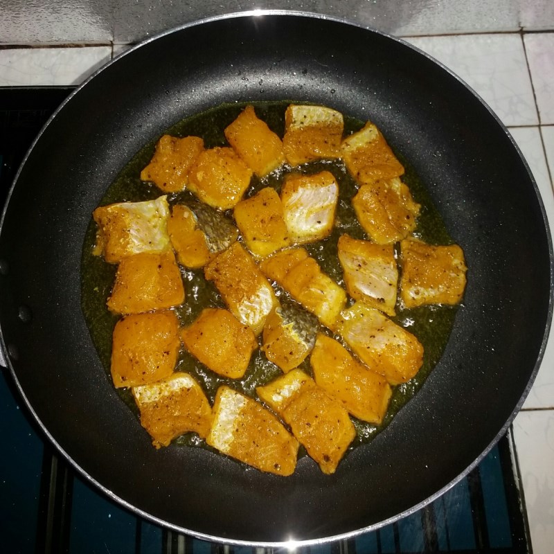 Bước 3 Chiên cá Bánh canh cá lóc bột gạo