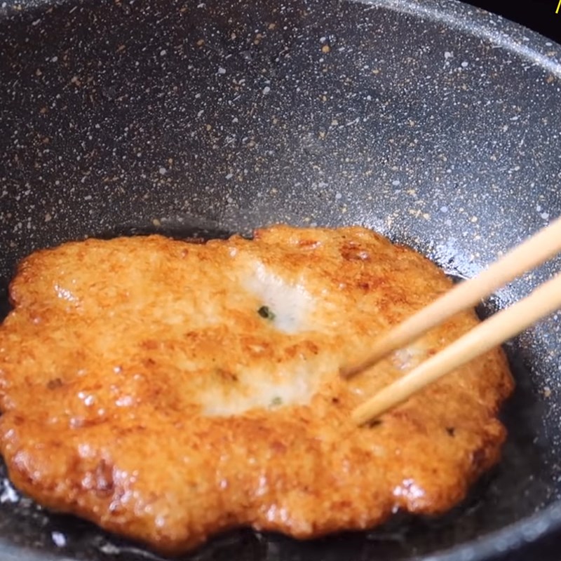 Bước 3 Chiên chả cá Canh chua cá thác lác