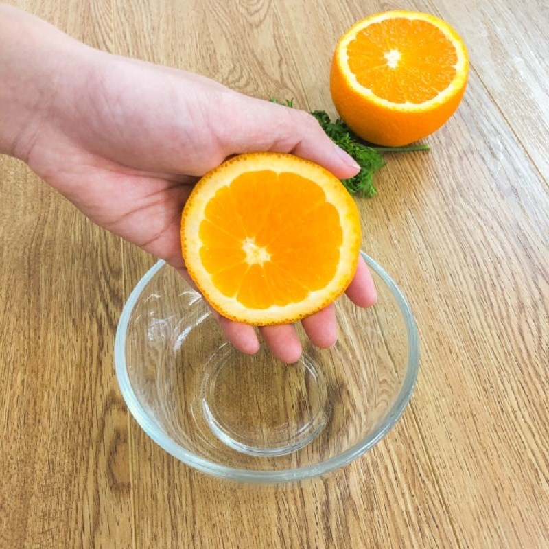 Bước 3 Làm nước sốt  Ức gà nướng phô mai sốt cam cay