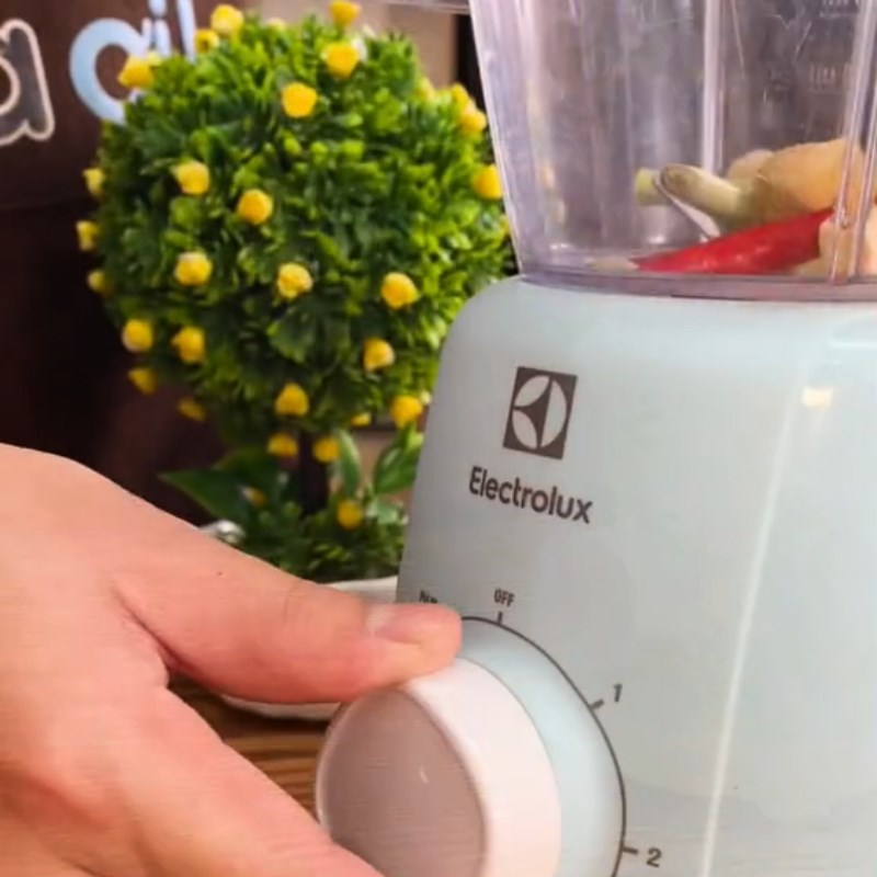 Bước 1 Chuẩn bị nguyên liệu Cà ri ếch hấp trái dừa (Công thức được chia sẻ từ Tiktok Cách Nấu Ngon cùng Cách Nấu Ngon)