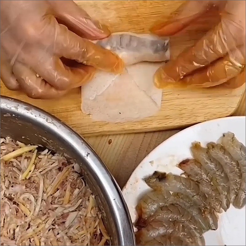 Bước 5 Cuốn và chiên chả giò Bún thịt nướng chả giò