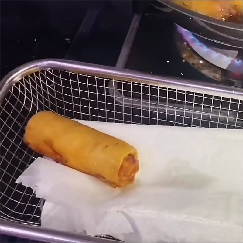 Bước 5 Cuốn và chiên chả giò Bún thịt nướng chả giò