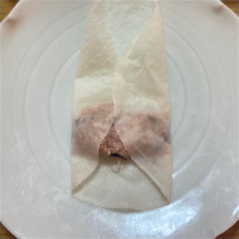 Bước 2 Cuốn và chiên chả giò và làm nước chấm Cách làm bún chả giò với chả giò tự làm