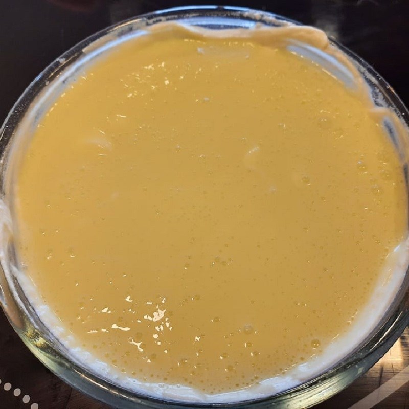 Bước 4 Trộn hỗn hợp kem với whipping cream Kem dưa lưới với trứng gà