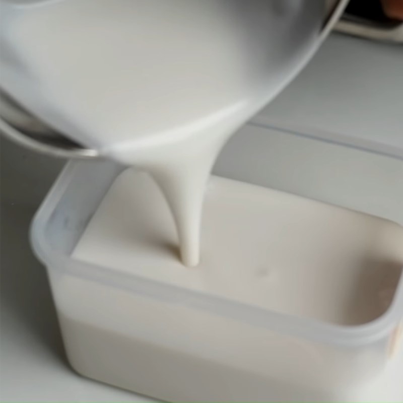 Bước 3 Đổ khuôn kem Kem dừa không Whipping Cream