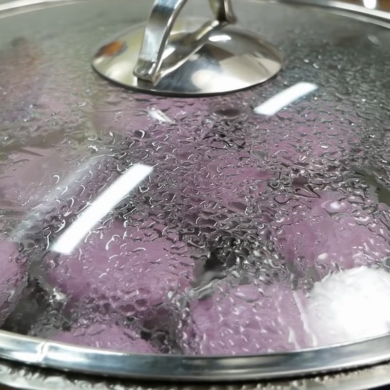 Bước 4 Đổ khuôn và hấp bánh Bánh bò bông khoai lang tím