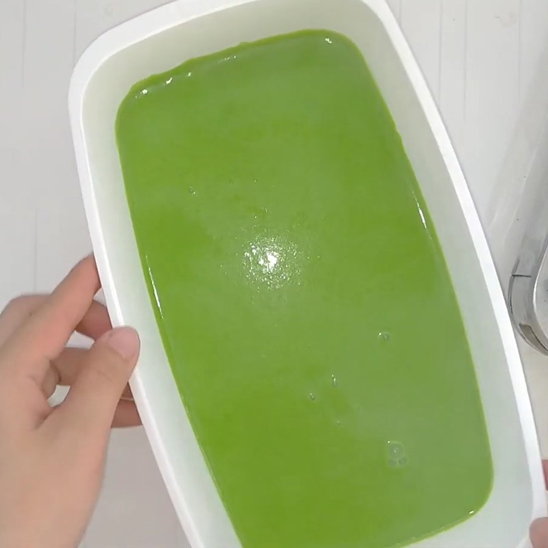 Bước 4 Đổ khuôn và làm đông rau câu Rau câu dừa sợi nước cốt dừa lá dứa
