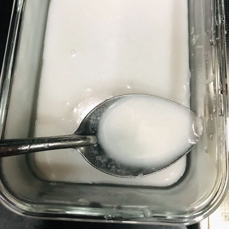 Bước 3 Đổ rau câu ra khuôn Rau câu nước cốt dừa