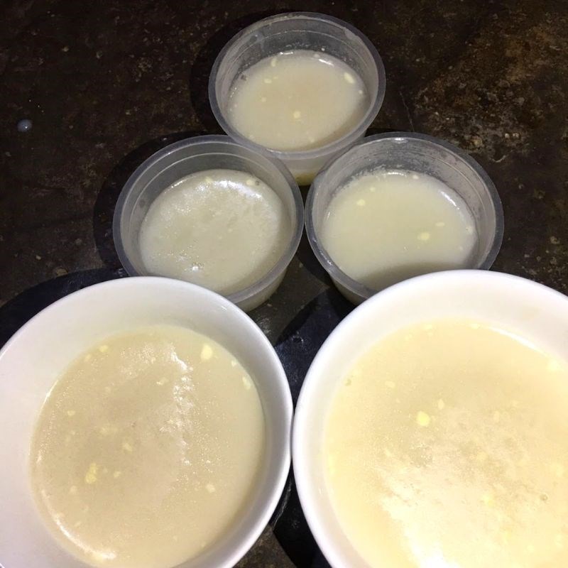 Bước 3 Đổ rau câu ra khuôn Rau câu dừa phô mai (công thức được chia sẻ từ người dùng)