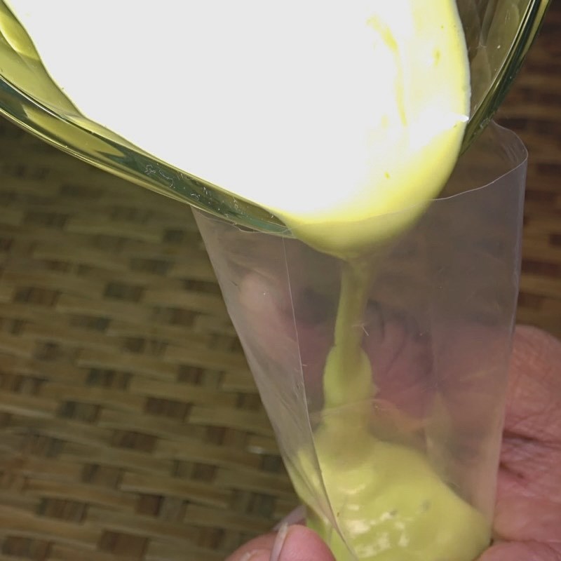 Bước 3 Đong vào túi và làm đông Kem bơ túi
