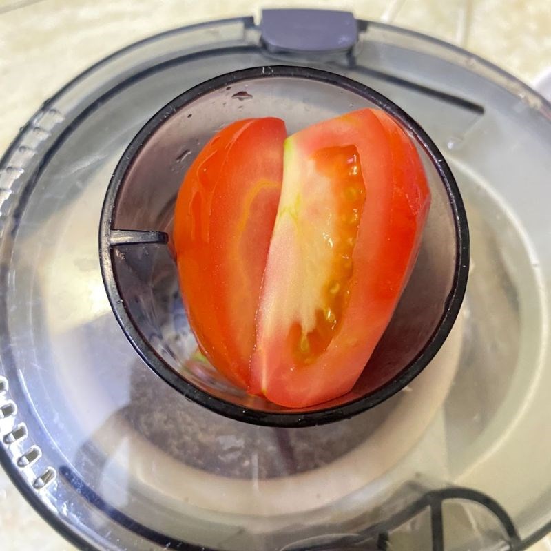 Bước 2 Ép cà chua và chanh dây Nước ép cà chua chanh dây